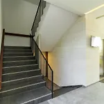 Reddoorz Plus Near Perbanas